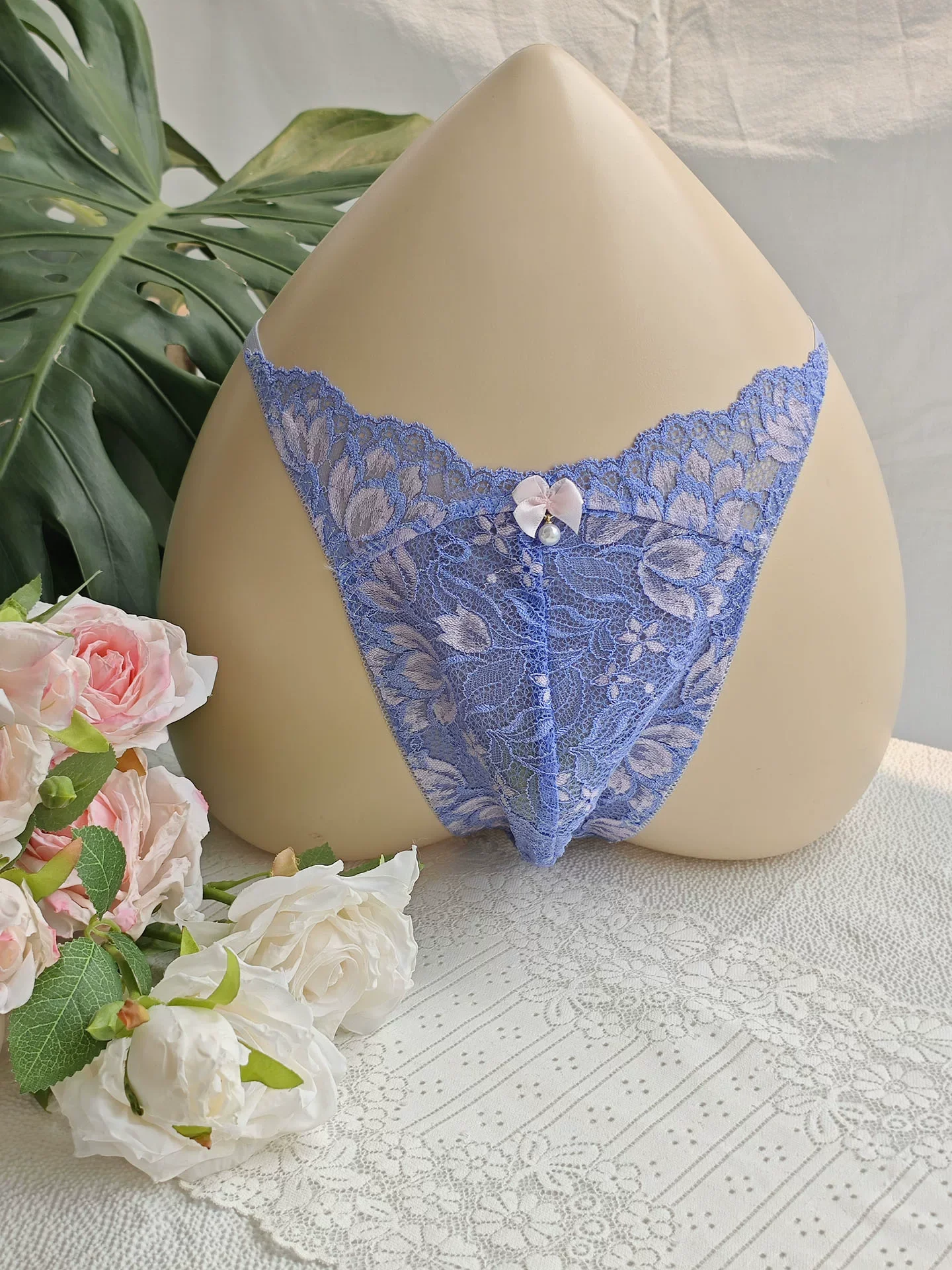 ブラックレースマンズTブリーフ刺繍ハンドメイドブルーピンクB - Embroidery Embellishments のレビューと価格