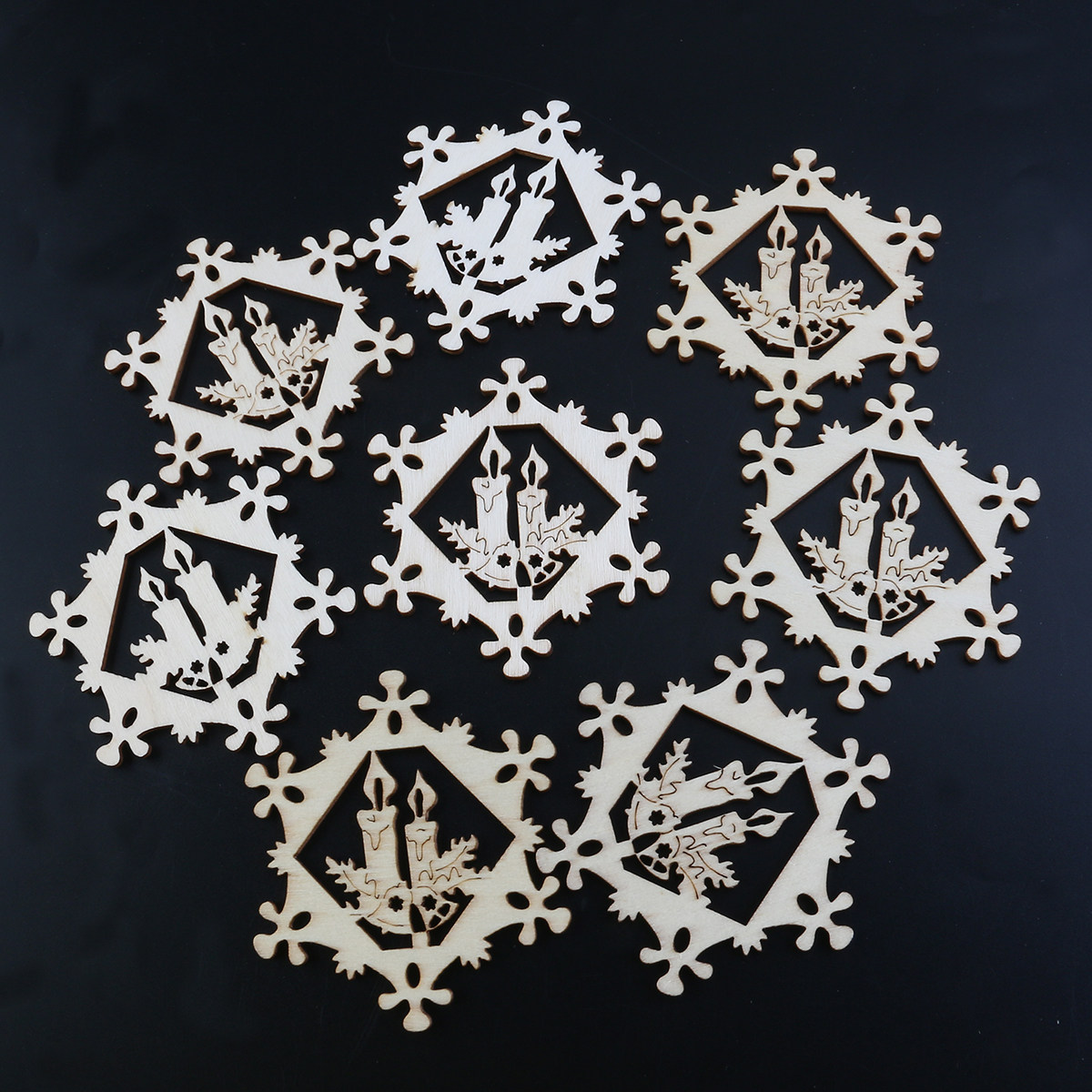 10 個のスノーフレークペンダントクリスマス木製装飾品滑らか - Christmas Craft Embellishment のレビューと価格